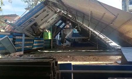 Se derrumbó el techo del estadio de Regatas Corrientes Se derrumbó el techo del estadio de Regatas Corrientes