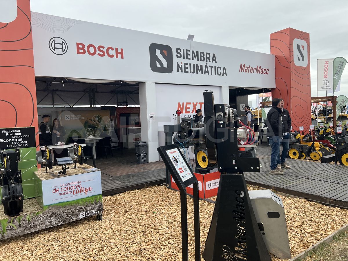 El stand de Siembra Neumática durante la Expoagro 2025 en San Nicolás.