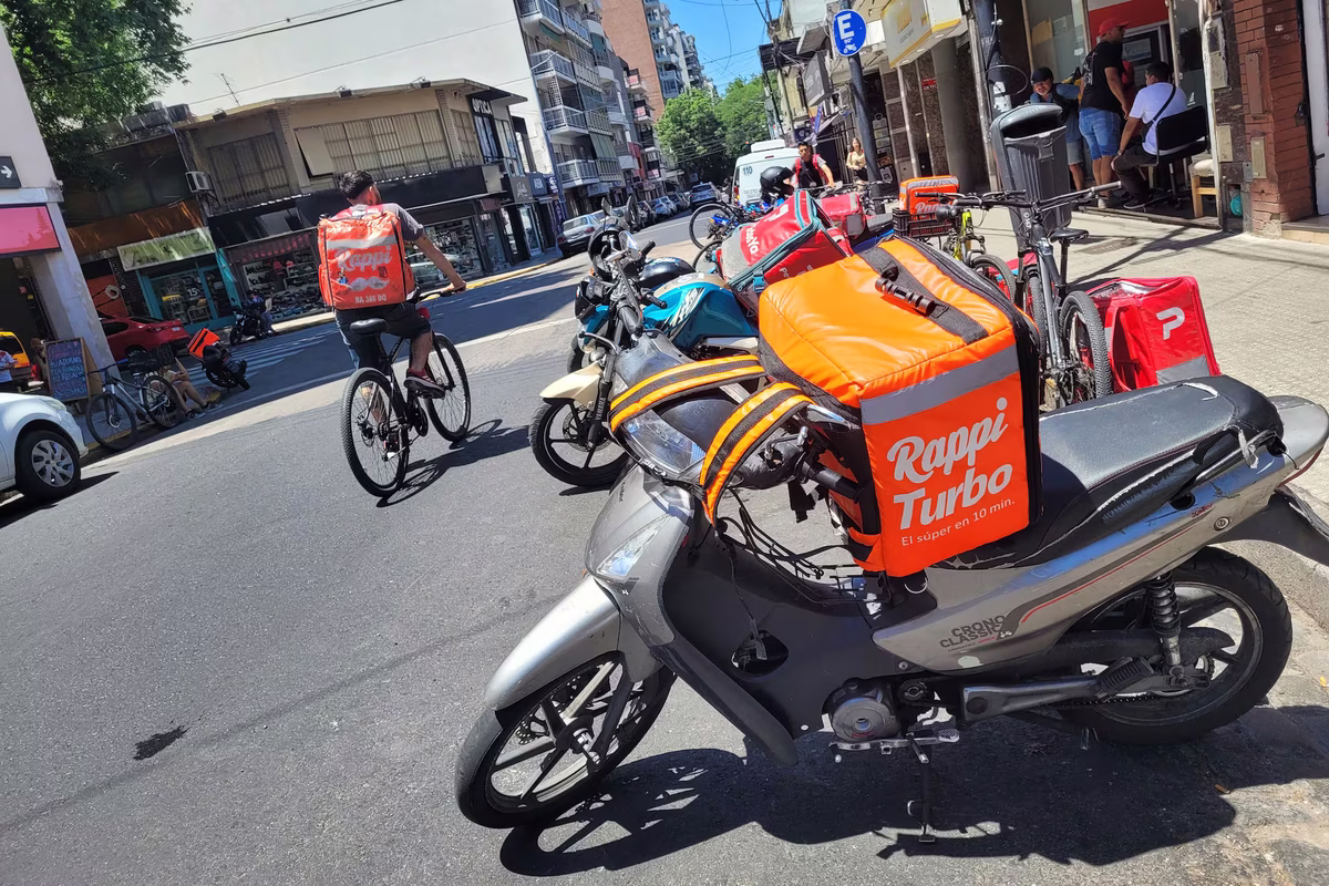 Debe garantizar la &ldquo;libertad de conexi&oacute;n del repartidor independiente de plataforma tecnol&oacute;gica del servicio de mensajer&iacute;a urbana&rdquo;.