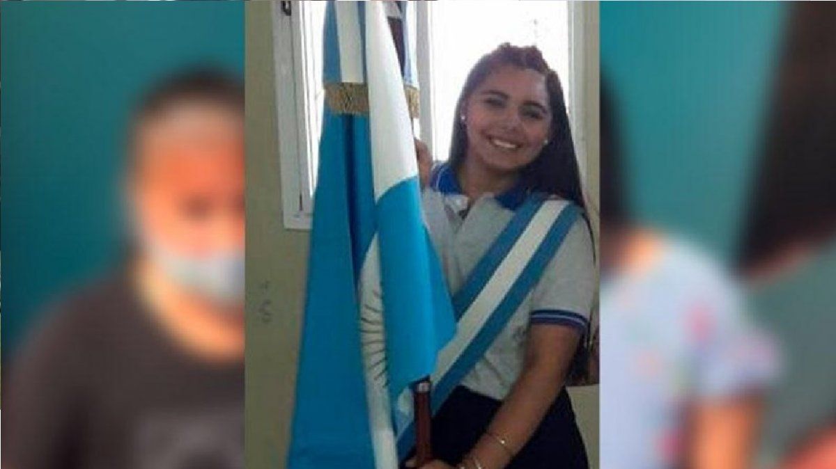 Sin computadora ni internet, fue abanderada y se sacó un 10 en el ingreso a la facultad