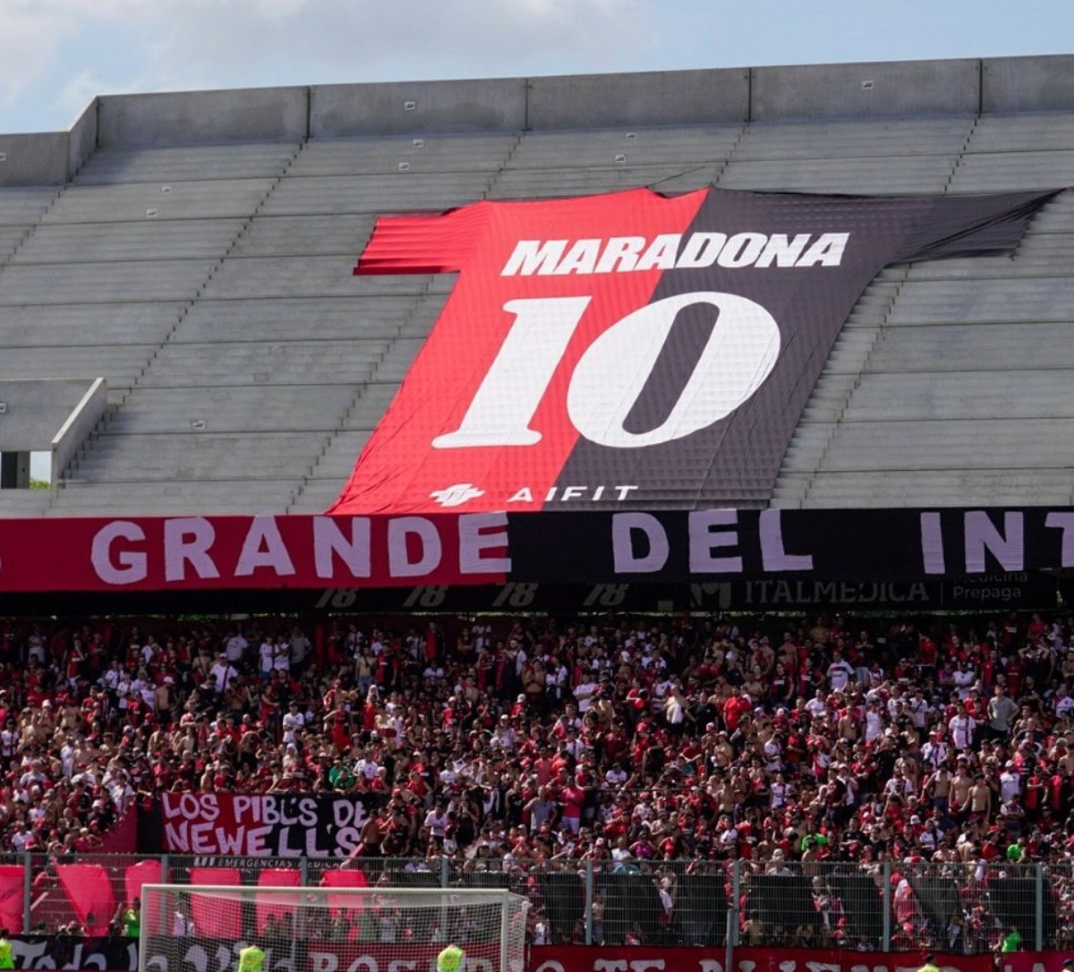 Newell's es uno de los estadios del fútbol argentino que está con las obras. Newell's es uno de los estadios del fútbol argentino que está con las obras.