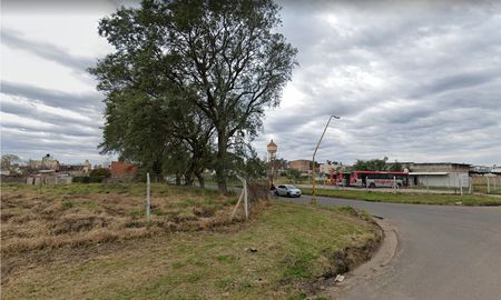 La joven fue abandonada en un descampado La joven fue abandonada en un descampado