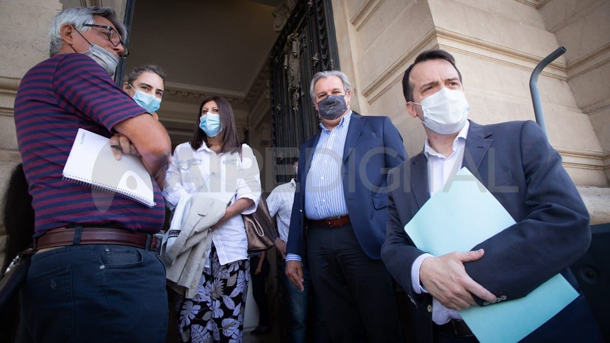 La relación entre Omar Perotti y el socialismo no se inició de la mejor manera luego de la asunción del actual gobernador. Ahora, cada sector cuenta con sus votos en la Legislatura para la aprobación de leyes que el gobierno considera esenciales.