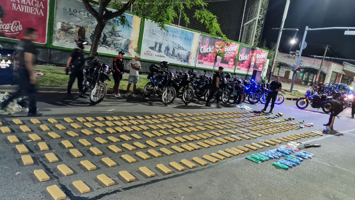 Secuestran 230 ladrillos de marihuana y dosis de cocaína en operativo realizado en Rosario