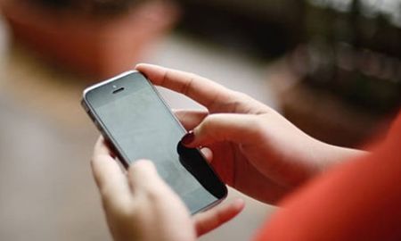 WhatsApp con límites: buscan prohibir mails o mensajes fuera del horario laboral