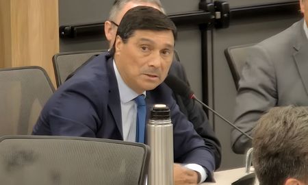 fitosanitarios: podemos dar fe de que no tenemos ningun enfermo, afirmo un diputado surgido de uatre fitosanitarios: podemos dar fe de que no tenemos ningun enfermo, afirmo un diputado surgido de uatre