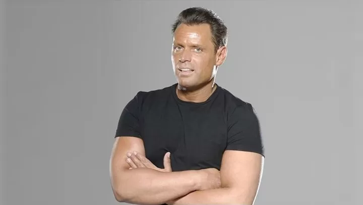 El imitador argentino de Luis Miguel dejó a las fanáticas del artista sorprendidas. El imitador argentino de Luis Miguel dejó a las fanáticas del artista sorprendidas.