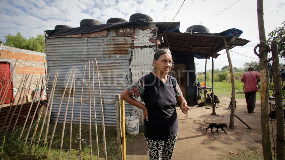“En Santa Fe estamos erradicando los ranchos. Eso es importante porque solamente quien vive en un cubito de cartón puede ver el cambio que es pasar de vivir así a una casa”, remarcaron desde el Movimiento Los Sin Techo.