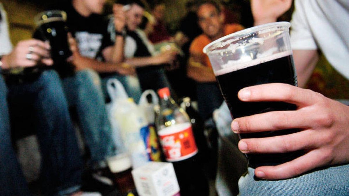 Alcohol y psicofármacos: una combinación peligrosa que avanza entre los jóvenes