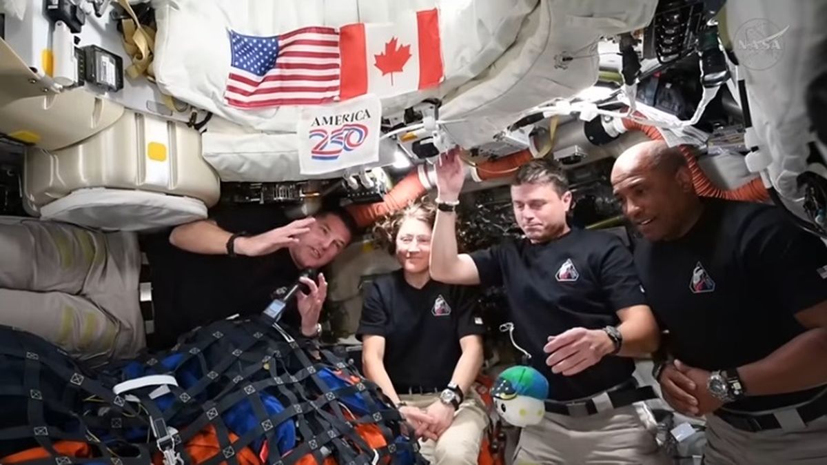 Koch dejó una reflexión que resume el sentido de la misión: “Exploraremos, construiremos… pero, en última instancia, siempre elegiremos la Tierra. Siempre nos elegiremos los unos a los otros”.