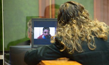El acusado siguió la lectura de la sentencia por videoconferencia desde su lugar de detención en el penal de Las Flores El acusado siguió la lectura de la sentencia por videoconferencia desde su lugar de detención en el penal de Las Flores
