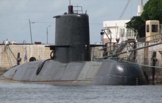 El Papa envió un mensaje de aliento a los 44 tripulantes del submarino perdido y sus familias