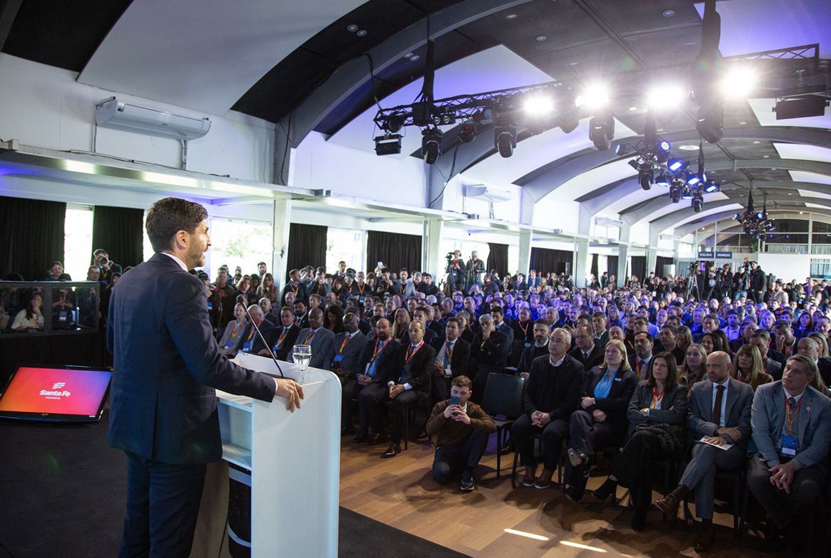 Maximiliano Pullaro en el Santa Fe Business Forum 2025: "Argentina saldrá adelante si tenemos la capacidad productiva para un cambio profundo". Maximiliano Pullaro en el Santa Fe Business Forum 2025: "Argentina saldrá adelante si tenemos la capacidad productiva para un cambio profundo".