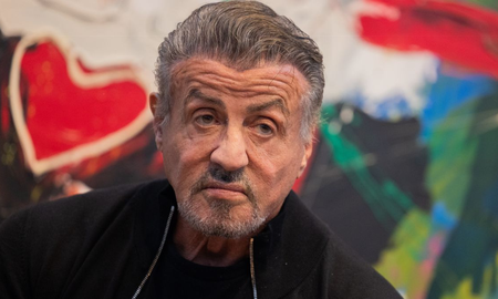Stallone hizo un furioso reclamo por los derechos de las seis películas del famoso boxeador, de las que no solo fue el protagonista, sino también su creador. Stallone hizo un furioso reclamo por los derechos de las seis películas del famoso boxeador, de las que no solo fue el protagonista, sino también su creador.
