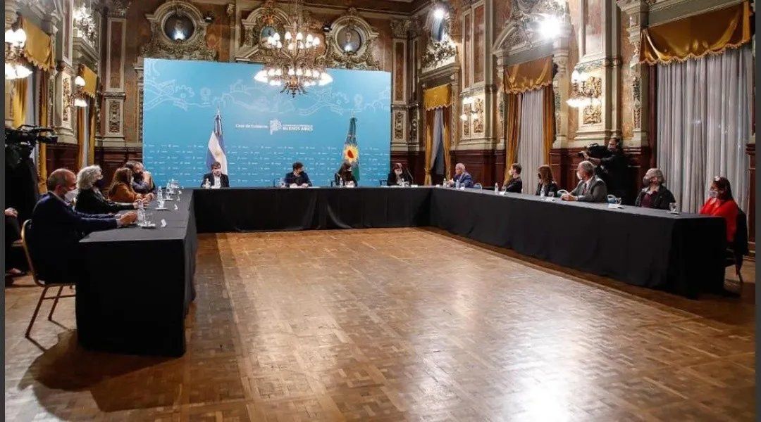 El acto fue en el Salón Dorado de la Gobernación provincial.