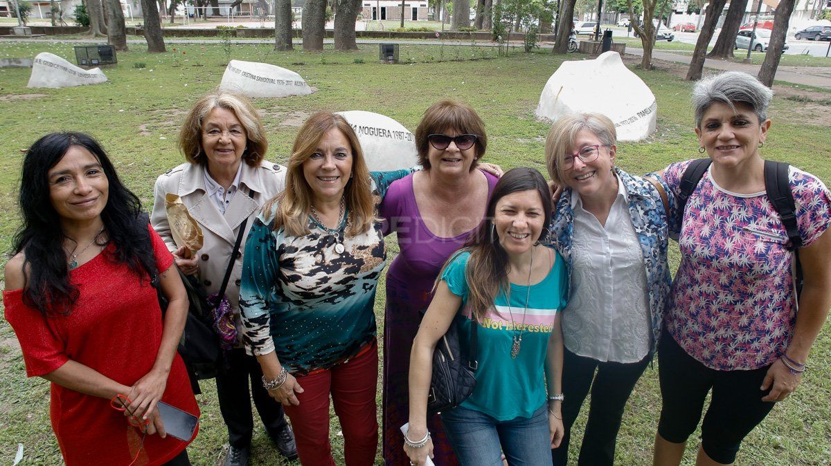 Un memorial para recordar a las víctimas de femicidios en la costanera santafesina