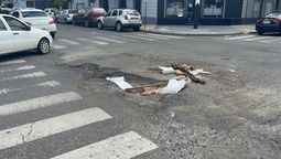altText(Santa Fe: alertan por un hundimiento en Belgrano y Luciano Molinas frente a una escuela)}