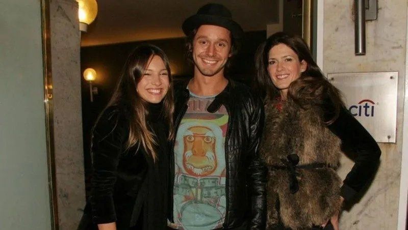 ¡Un escándalo! La pelea de Isabel Macedo y Pampita por Vicuña. 