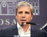 El     Gobierno sostuvo el superávit fiscal en julio pese a la caída real de los     ingresos.