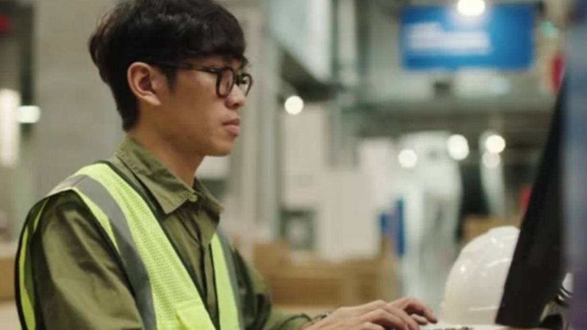 Nadie querría trabajar sin un salario, o peor aún, tener que pagarle a su jefe para estar en la oficina. Sin embargo, China es la excepción. Nadie querría trabajar sin un salario, o peor aún, tener que pagarle a su jefe para estar en la oficina. Sin embargo, China es la excepción.