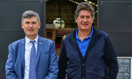 Los intendentes de Córdoba, Daniel Passerini, y de Funes, Roly Santacroce. Los intendentes de Córdoba, Daniel Passerini, y de Funes, Roly Santacroce.