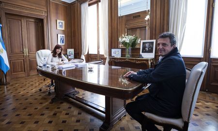 Aire de Santa Fe | CFK Massa.jpg