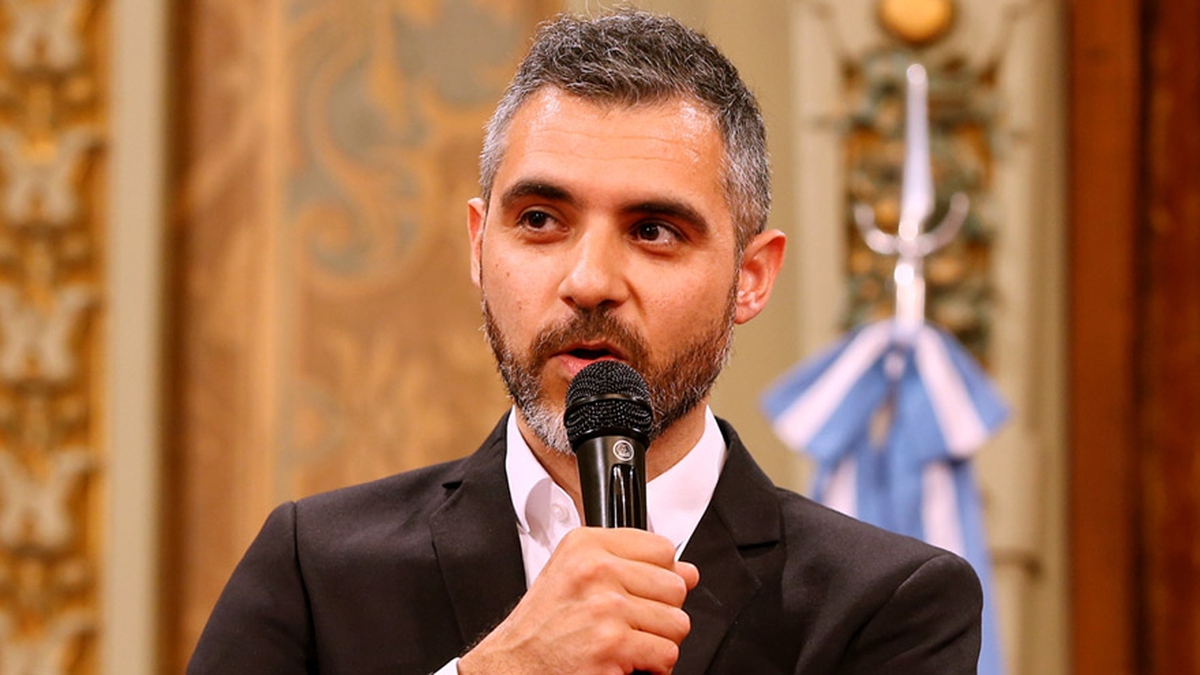 El titular de ARBA, Cristian Girard, dio a conocer el nuevo impuesto que regirá para Netflix, Spotify y otras empresas extranjeras.