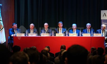 Los ministros de la Corte Suprema de la Nación se reunieron la semana pasada en Rosario. Los ministros de la Corte Suprema de la Nación se reunieron la semana pasada en Rosario.