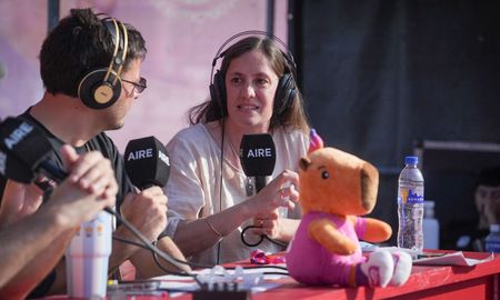 Luisina Fertonani, una de las nutricionistas encargadas de la alimentación de los deportistas, visitó Santa Siesta de AIRE durante la transmisión especial desde el FanFest. Luisina Fertonani, una de las nutricionistas encargadas de la alimentación de los deportistas, visitó Santa Siesta de AIRE durante la transmisión especial desde el FanFest.