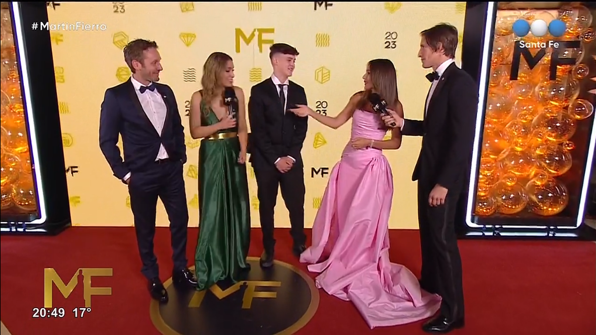 Pampita y Benjamín Vicuña se encontraron en la alfombra roja.