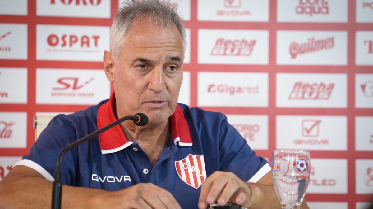 Leonardo Madelón dio su primera conferencia como Director Técnico de Unión.