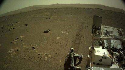 El rover Mars Perseverance de la NASA adquirió esta imagen usando su cámara de navegación izquierda a bordo (Navcam).&nbsp;La cámara está ubicada en lo alto del mástil del rover y ayuda a conducir.&nbsp;Esta imagen fue adquirida el 7 de marzo de 2021.