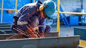 La industria de Santa Fe empezó 2026 en rojo: la actividad retrocedió 9,7%