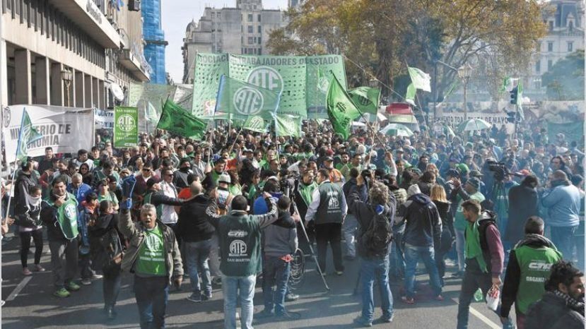 ATE confirmó el paro nacional para el jueves por despidos en el Estado