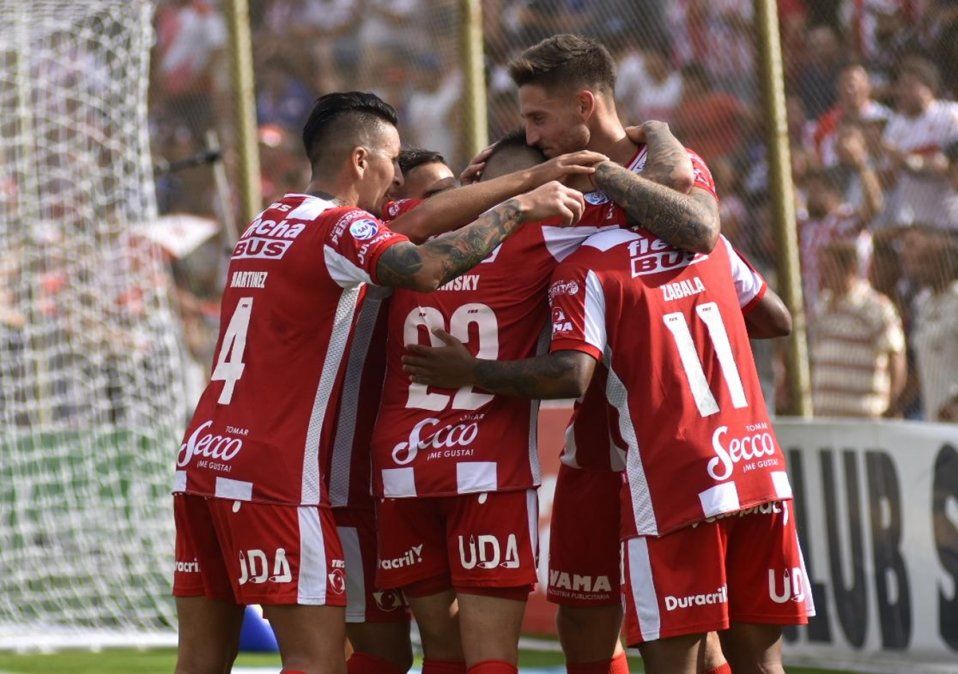 El sueño de jugar en Primera: los pibes del Tate que tuvieron sus primeros minutos este año