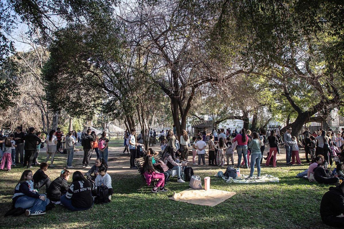 Fin de semana del Día de la Independencia: más de 300 mil personas y $16.200 millones reafirman a Santa Fe como destino turístico. Fin de semana del Día de la Independencia: más de 300 mil personas y $16.200 millones reafirman a Santa Fe como destino turístico.