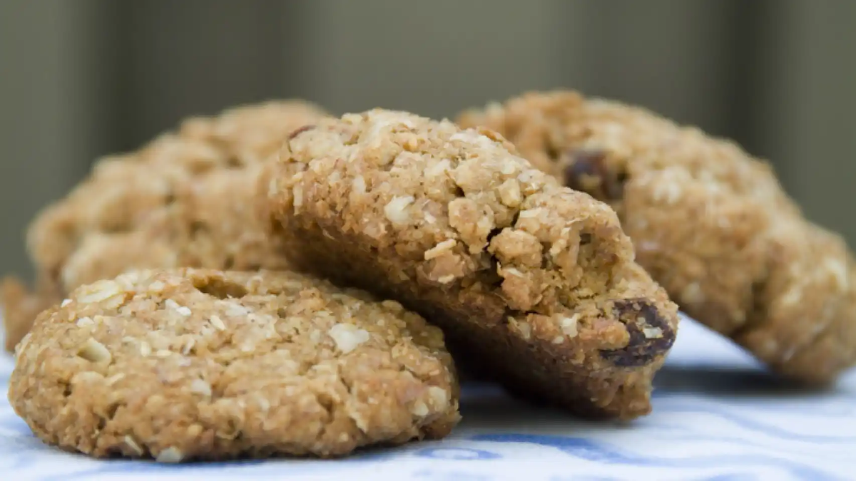 Las galletitas de avena son una excelente opción para hacer en casa y disfrutar de una merienda nutritiva. Las galletitas de avena son una excelente opción para hacer en casa y disfrutar de una merienda nutritiva.