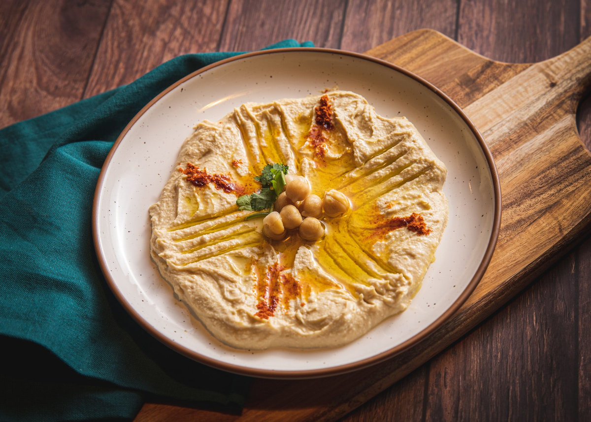 Hummus de garbanzos: la receta perfecta para un dip irresistible
