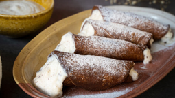 altText(Cannoli de tiramisú: el secreto para fusionar dos clásicos italianos en un postre perfecto)}
