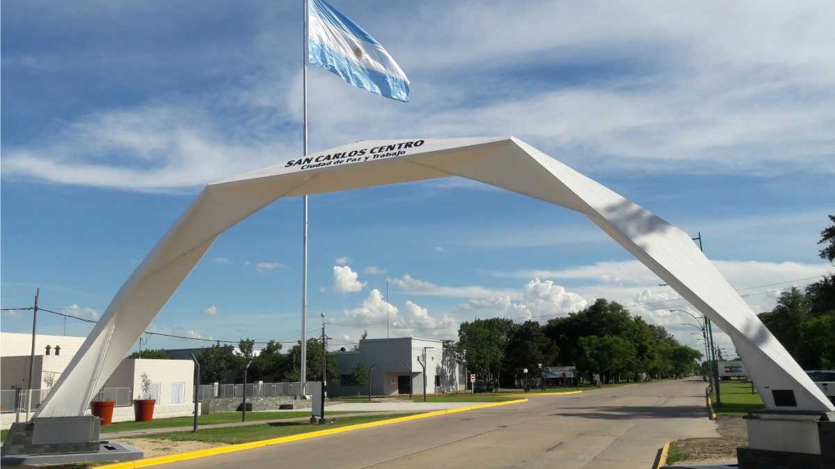 Ingreso a San Carlos Centro.