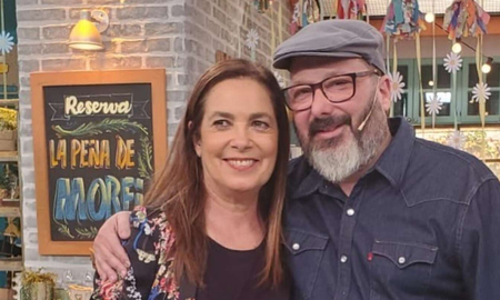 La cantante visitó La Peña del Morfi en donde homenajeó a Gerardo Rozín, quien falleció el 11 de marzo. La cantante visitó La Peña del Morfi en donde homenajeó a Gerardo Rozín, quien falleció el 11 de marzo.