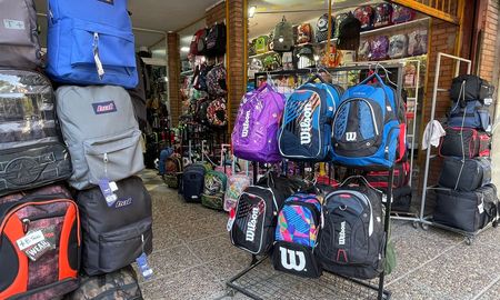Comprar una mochila en Santa Fe sale un 50% más que en 2022.