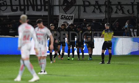 Unión cayó con Platense y continúa en su andar regular por el Torneo de la Liga Profesi Unión cayó con Platense y continúa en su andar regular por el Torneo de la Liga Profesi