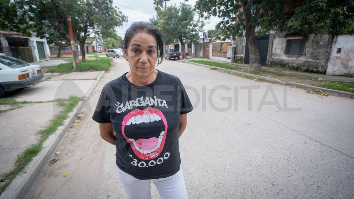 Claudia Albornoz, representante de La Poderosa, señaló que “esos datos son muy mentirosos. Al Indec no le creemos nada, por eso tenemos el Observatorio Villero Claudia Albornoz, representante de La Poderosa, señaló que “esos datos son muy mentirosos. Al Indec no le creemos nada, por eso tenemos el Observatorio Villero