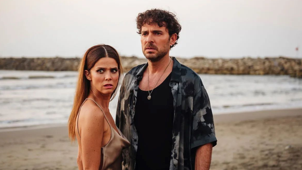 Juana Acosta como Bárbara Hidalgo y Manolo Cardona como Danger Carmelo en la serie Medusa de Netflix. Juana Acosta como Bárbara Hidalgo y Manolo Cardona como Danger Carmelo en la serie Medusa de Netflix.