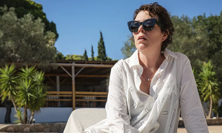 Una película basada en la novela homónima de Elena Ferrante, disponible en Netflix y dirigidas por la también actriz Maggie Gyllenhaal. Una película basada en la novela homónima de Elena Ferrante, disponible en Netflix y dirigidas por la también actriz Maggie Gyllenhaal.