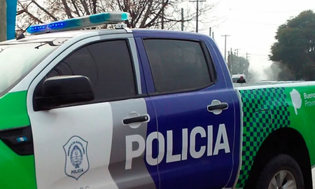 El sospechoso se dio a la fuga y es intensamente buscado por la Policía. El sospechoso se dio a la fuga y es intensamente buscado por la Policía.
