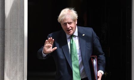 El exprimer ministro británico reveló que ordenó a los jefes militares que planificaran una incursión en una fábrica holandesa en marzo de 2021 El exprimer ministro británico reveló que ordenó a los jefes militares que planificaran una incursión en una fábrica holandesa en marzo de 2021