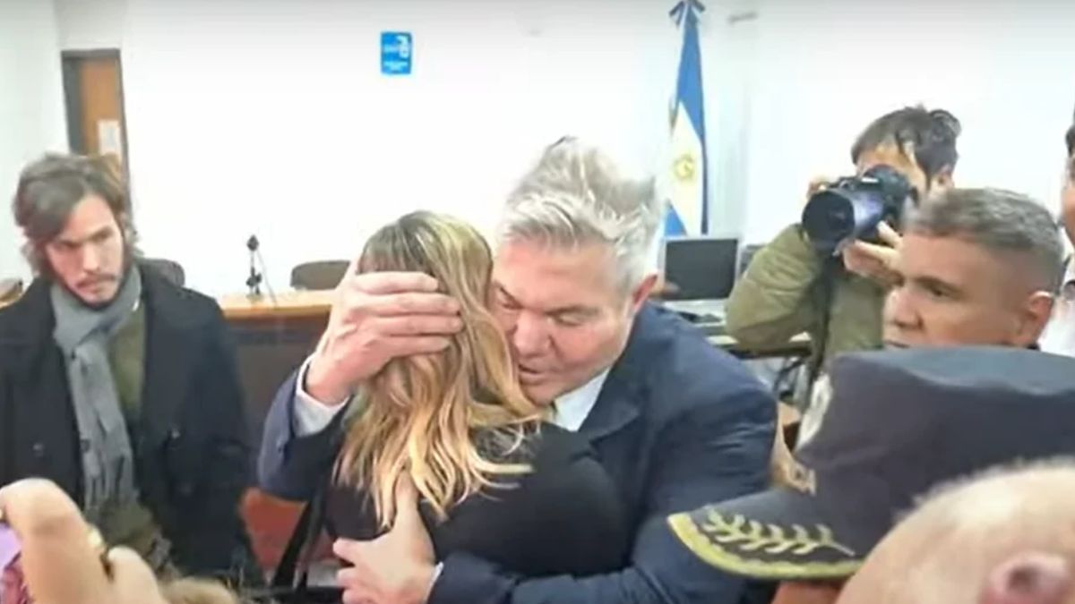 Julieta Prandi junto a su abogado Fernando Burlando. Julieta Prandi junto a su abogado Fernando Burlando.