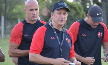 Walter Perazzo dejó de ser el DT de Patronato y asumió en Temperley. Walter Perazzo dejó de ser el DT de Patronato y asumió en Temperley.